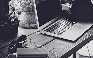 九游体育ios-长传长射：场上那些令人震惊的远距离奇迹，长传集锦