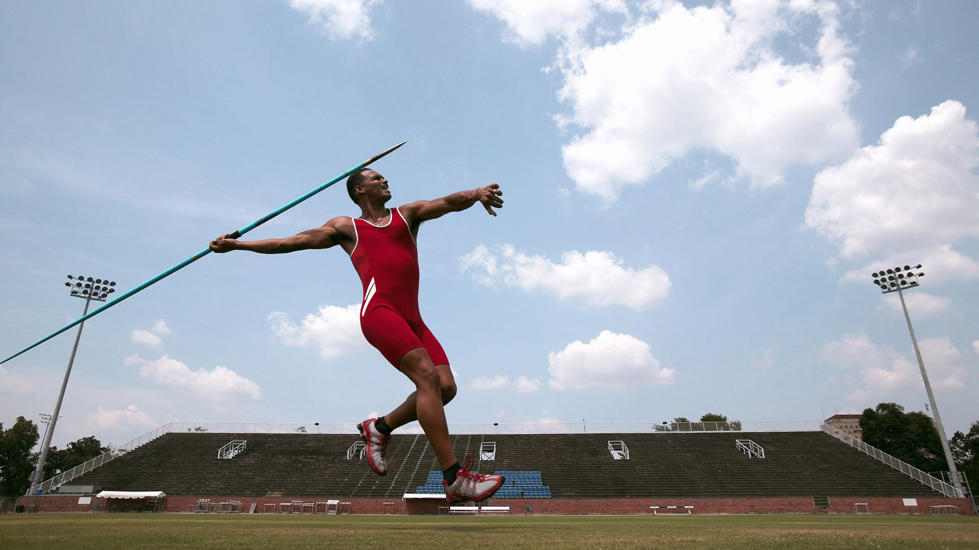 贵州男篮千方百计争取胜利，拼尽全力，贵州男篮球星