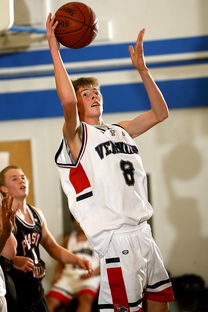 JIU YOU GAME-替补球员是否在关键比赛表现更专注稳定，替补球员应从什么位置入场