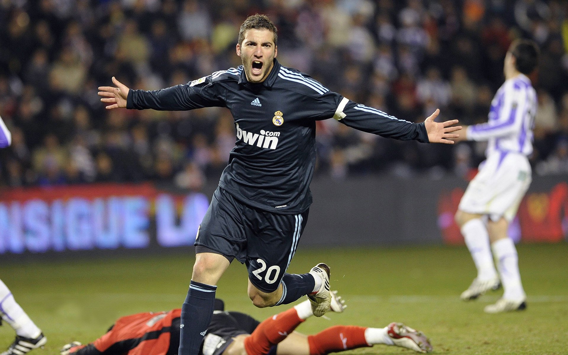 乡村足球振兴工程示范效应显现,基层青少年的梦想逐渐放飞,乡村足球场